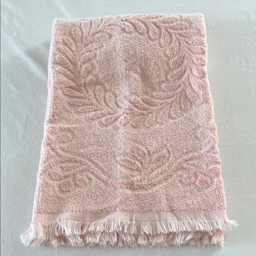 Vintage Dundee Pink Cotton Towel Set Jacquard Wreath Design Fringed Ends - Picture 11 of 15